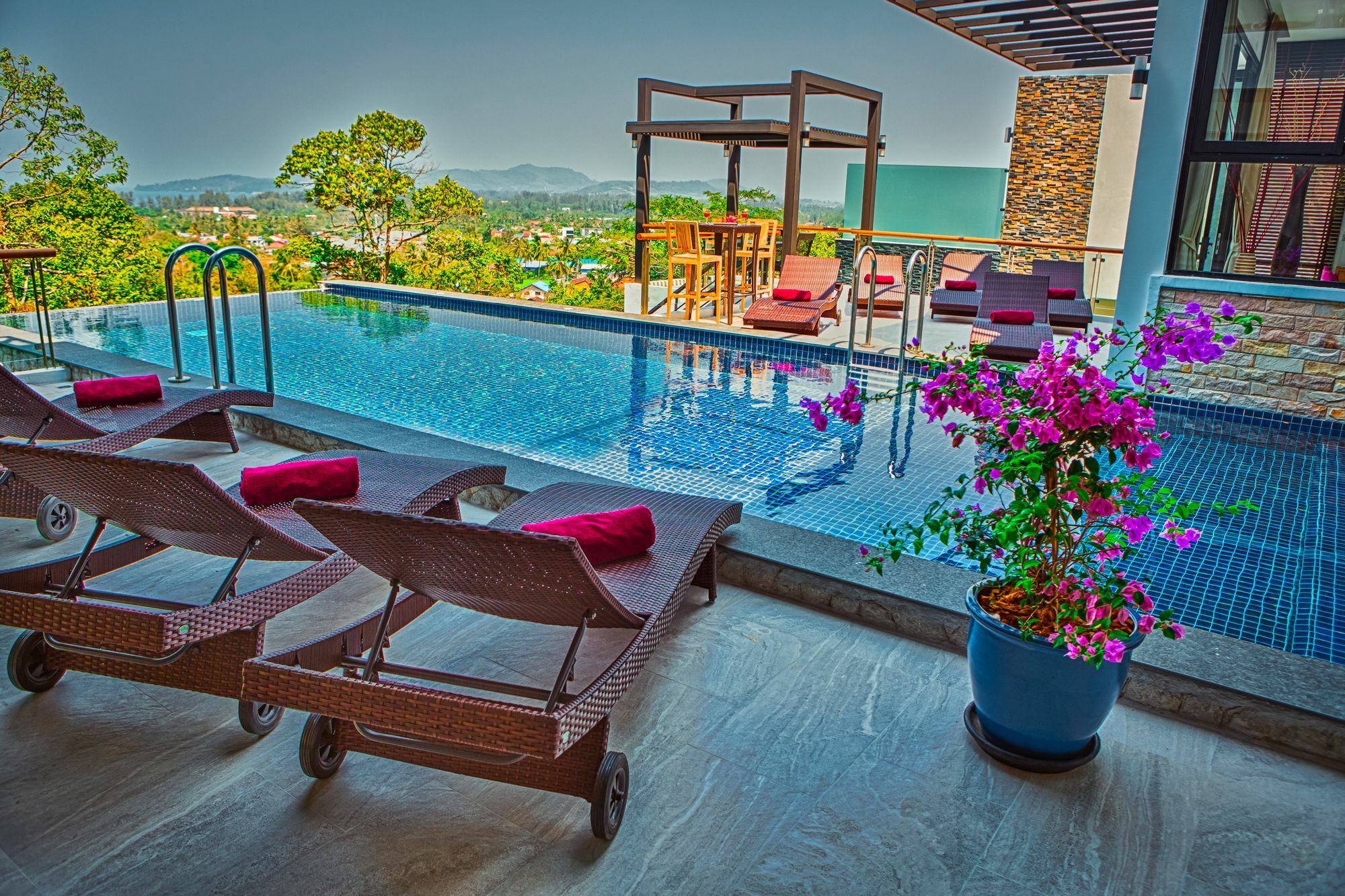Fully Serviced Grand Villa Luxury Time Phuket 방타오 비치 외부 사진