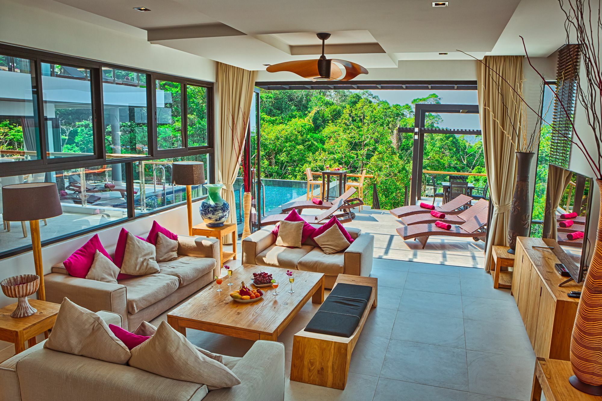 Fully Serviced Grand Villa Luxury Time Phuket 방타오 비치 외부 사진