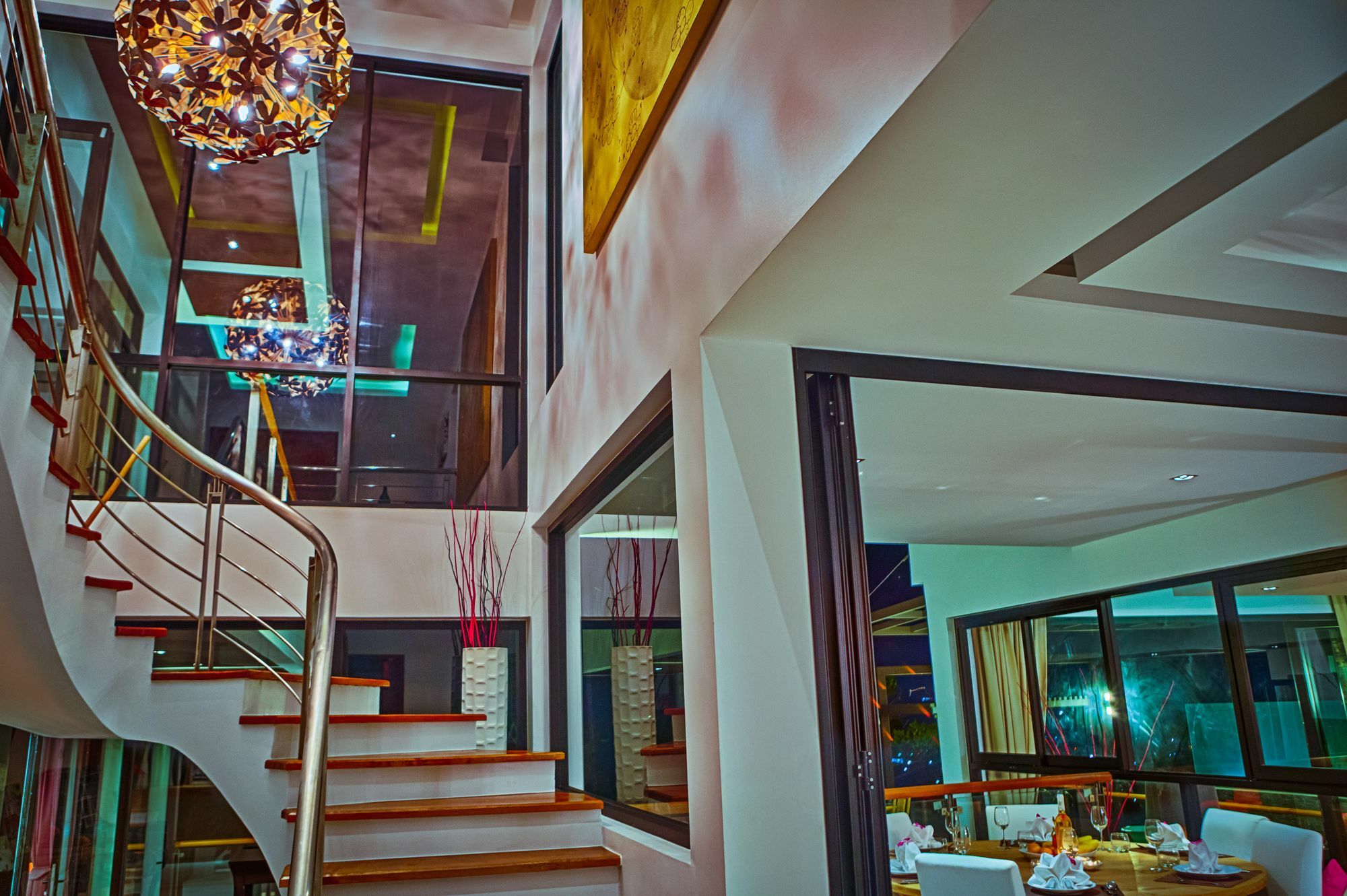 Fully Serviced Grand Villa Luxury Time Phuket 방타오 비치 외부 사진